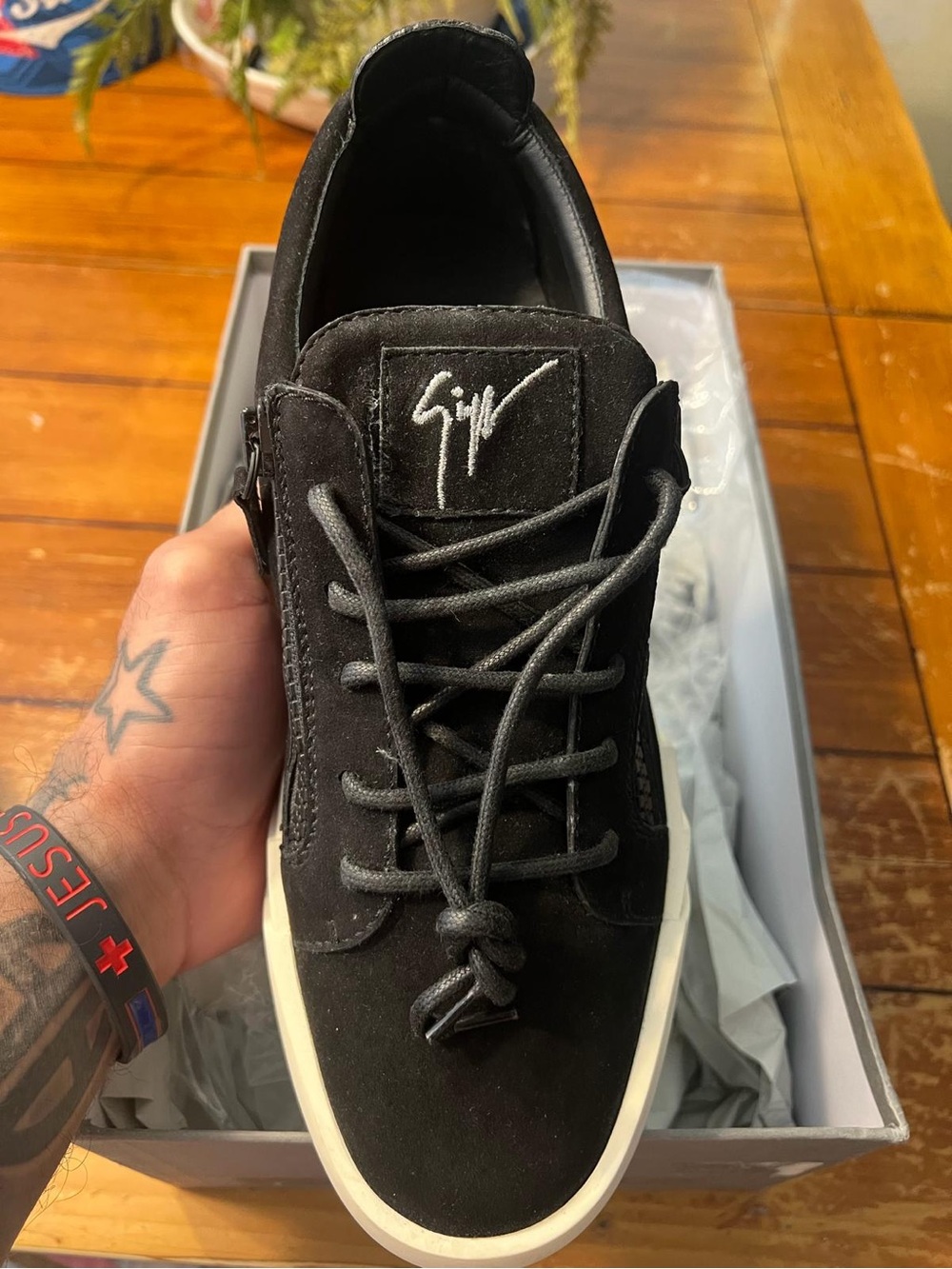 Giuseppe Zanotti Black & White Low-Top Suede Sneakers - Picture 3 of 11